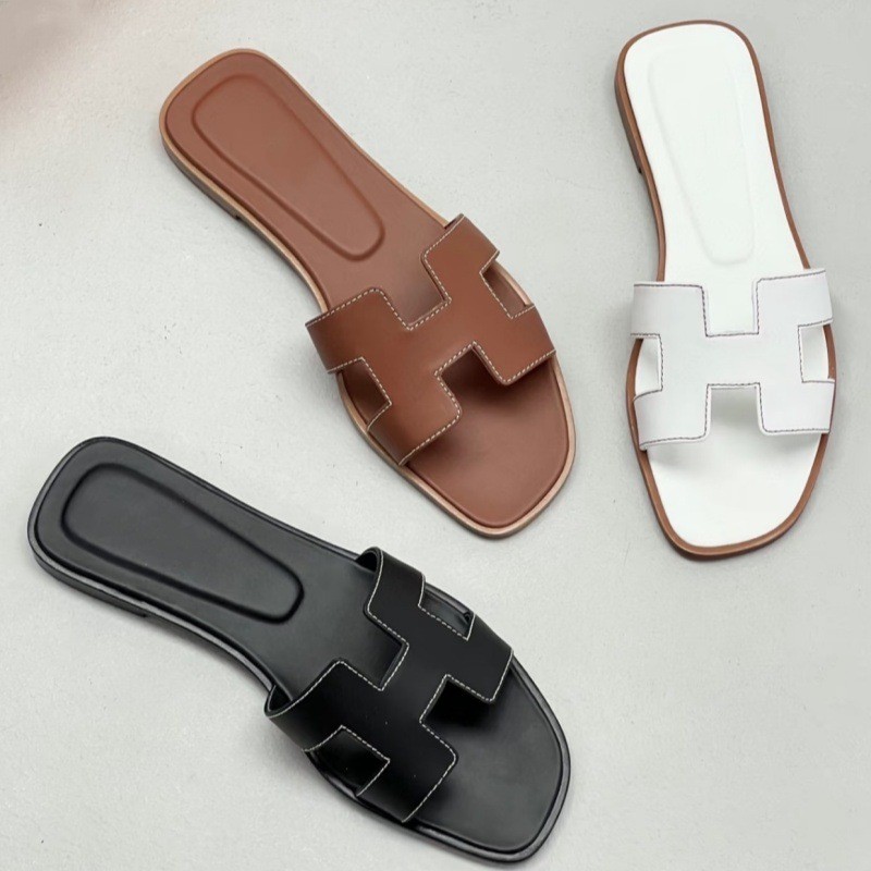 Flat bottomed beach sandals are fashionable casual lightweight and can be worn a