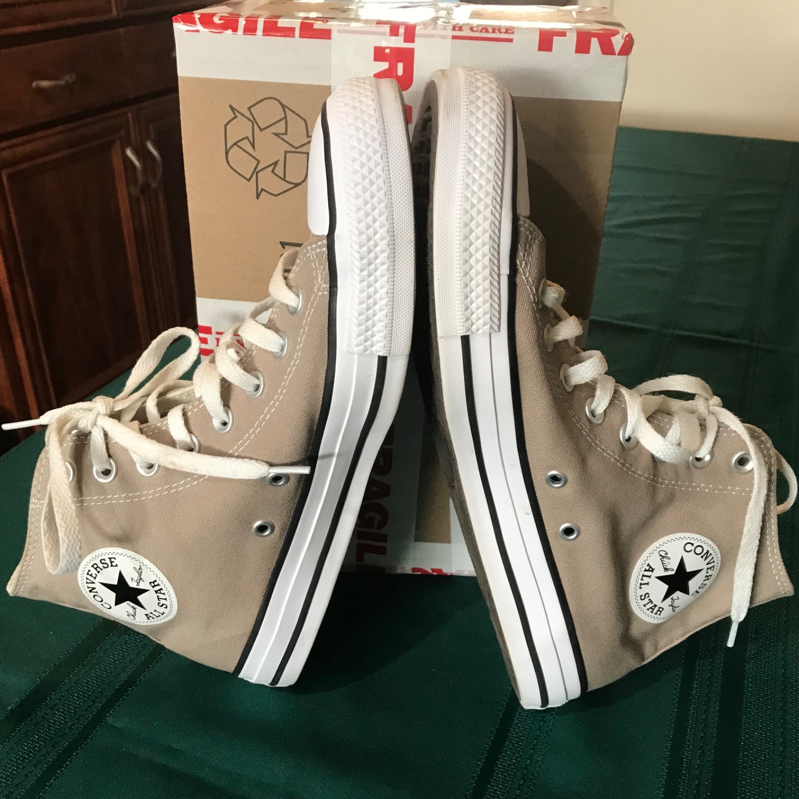 Converse Chuck Taylor All Star High Top Sneakers Khaki Canvas Men’s 8 Women’s 10