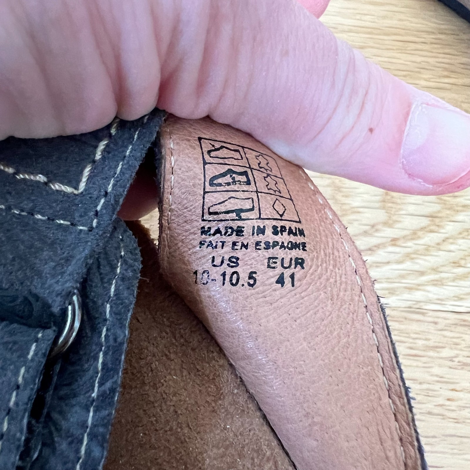 Taos Lucy Embossed Suede Leather Thong Sandals Blue Women Size EU 41 US 10-10.5