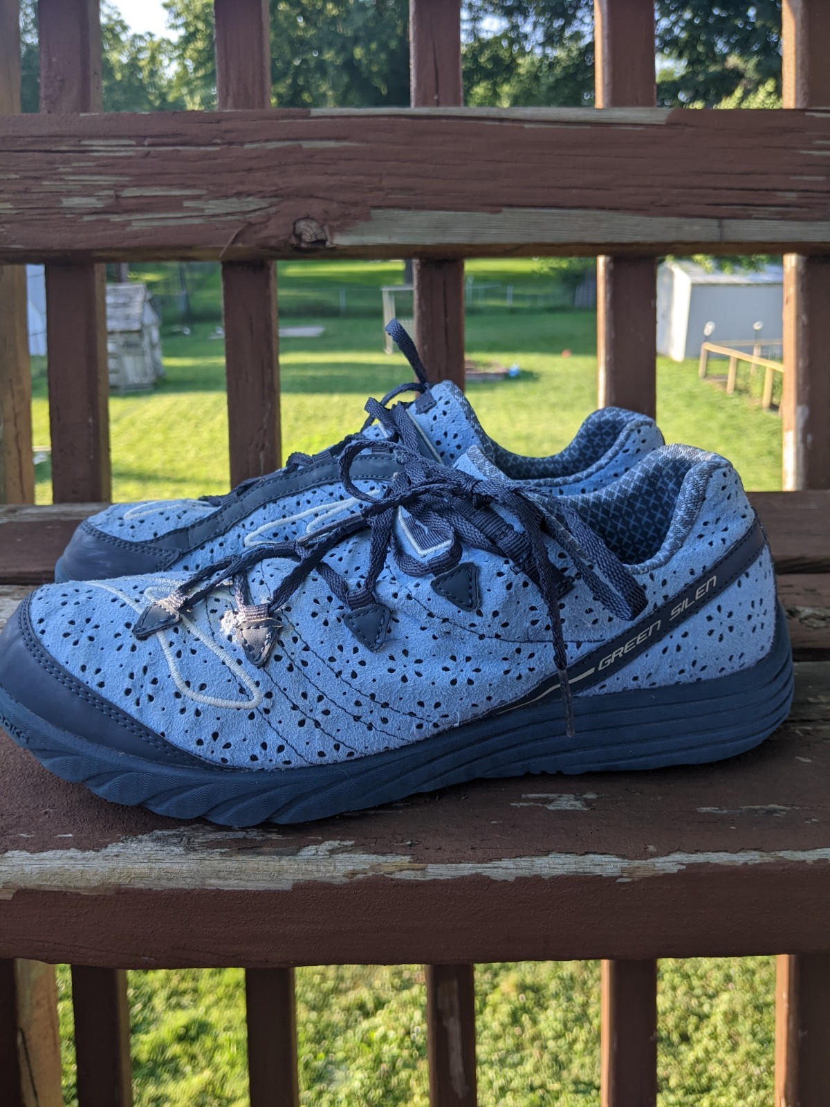 Brooks Green Silence Women’s Blue Recycle Running Shoes sz 10.5 Pre Owned