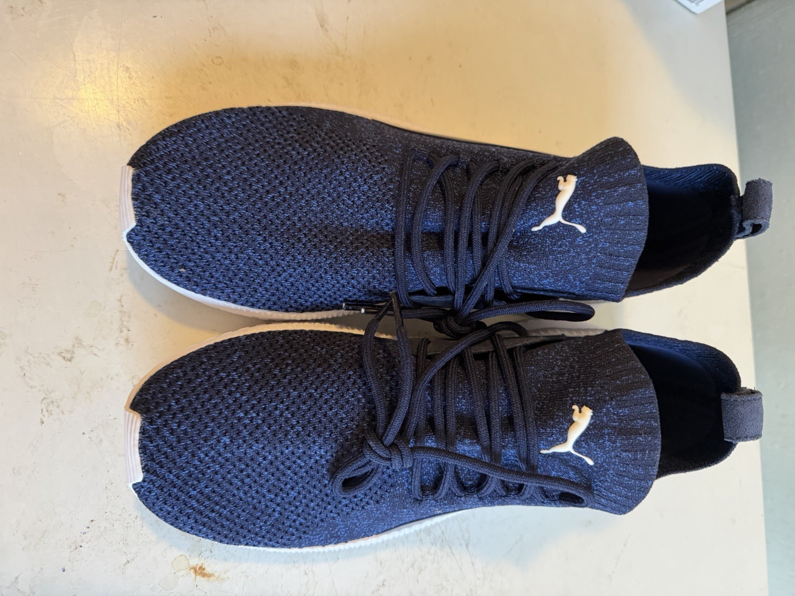 PUMA EVOKNIT Men’s Lace-Up Low Top Athletic Sneakers Blue/White running shoes
