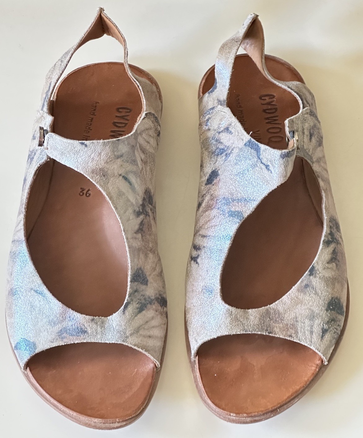 Cydwoq Floral Flat Leather Sandals Women Sz 36 / US 6 Slingback Handmade In USA