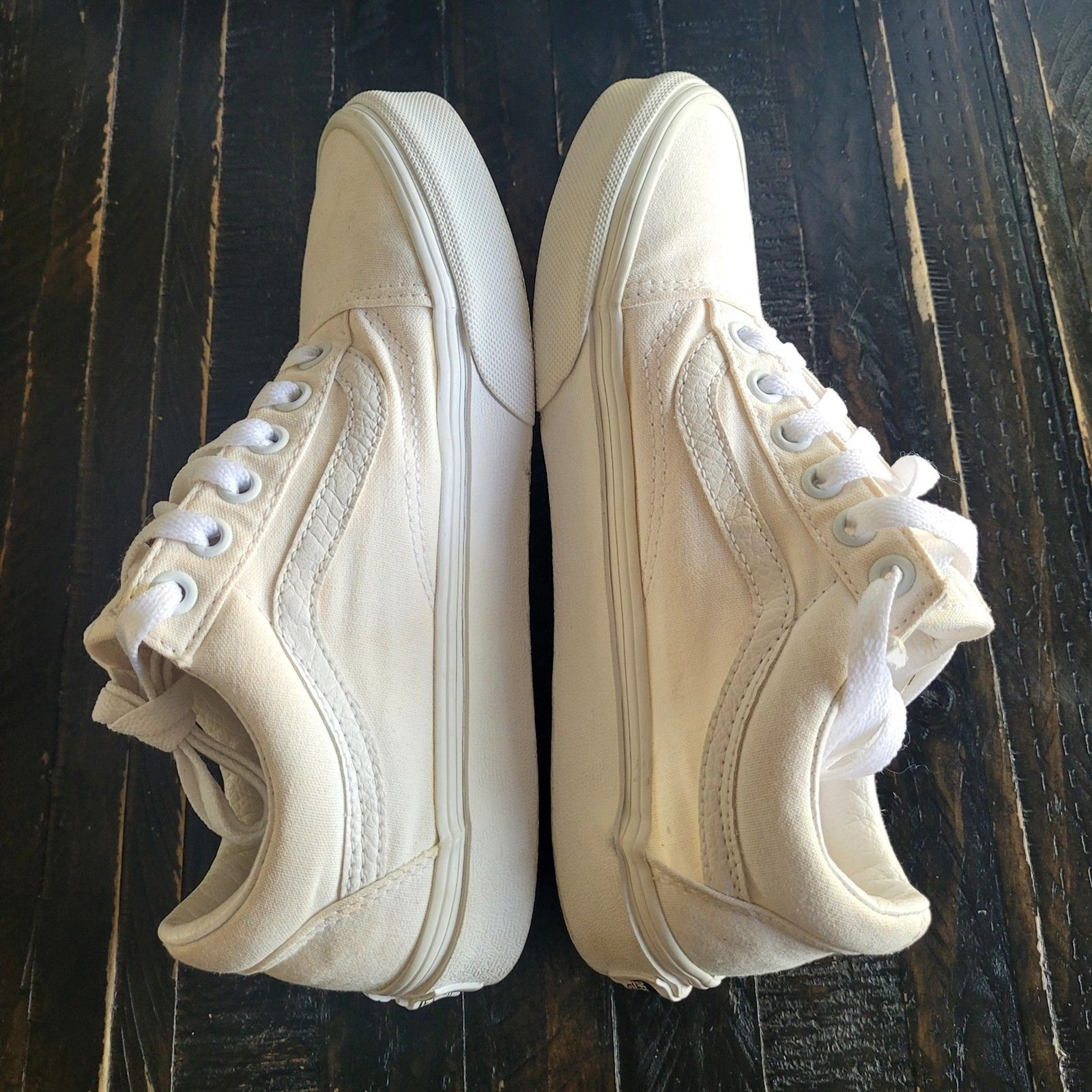 Vans Old Skool Unisex White/Marshmallow Low Top Lace-Up Sneakers Men 5 Women 6.5