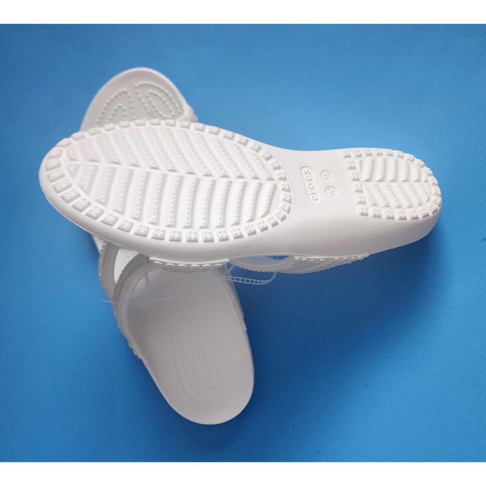NWT Crocs Womens Kadee II Jewels Sandals Size 9 White Diamante Embellishments.