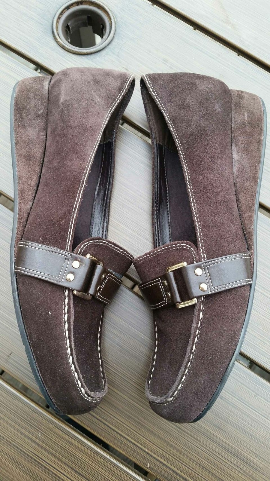 Women’s Brown Suede 1″ Wedge Shoes Size 8M Decorative Buckle Strap Across Top