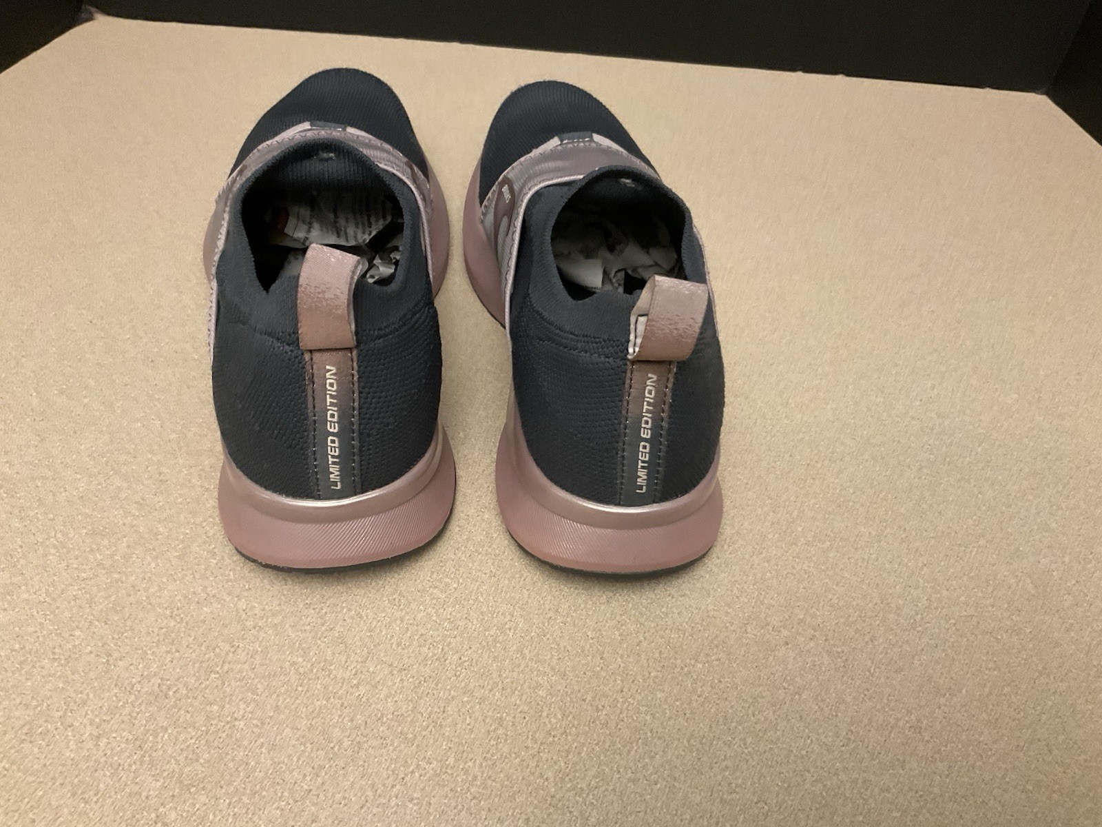 Womens Brooks Levitate 4 LE Limited Edition Athletic Running Shoes. Size 7.5B.