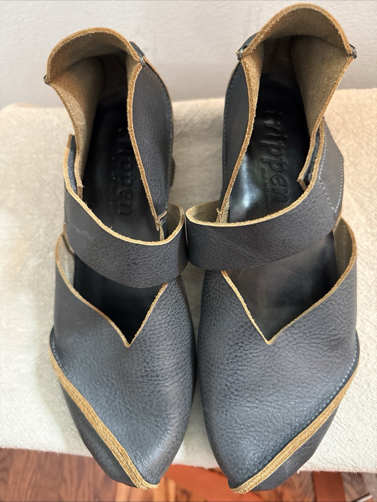 Trippen Glance Wedge Pump Black Leather Ankle Strap Handmade Germany Size 39/8