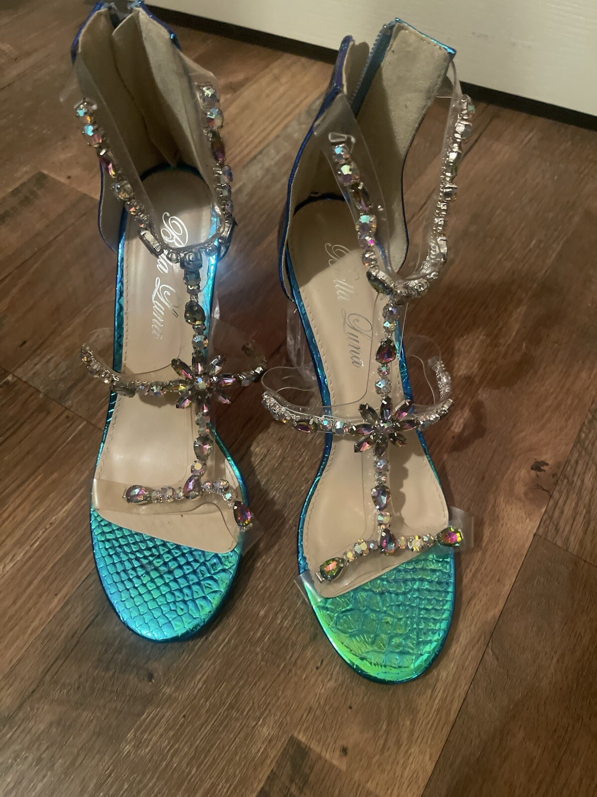 Iridescent Heel