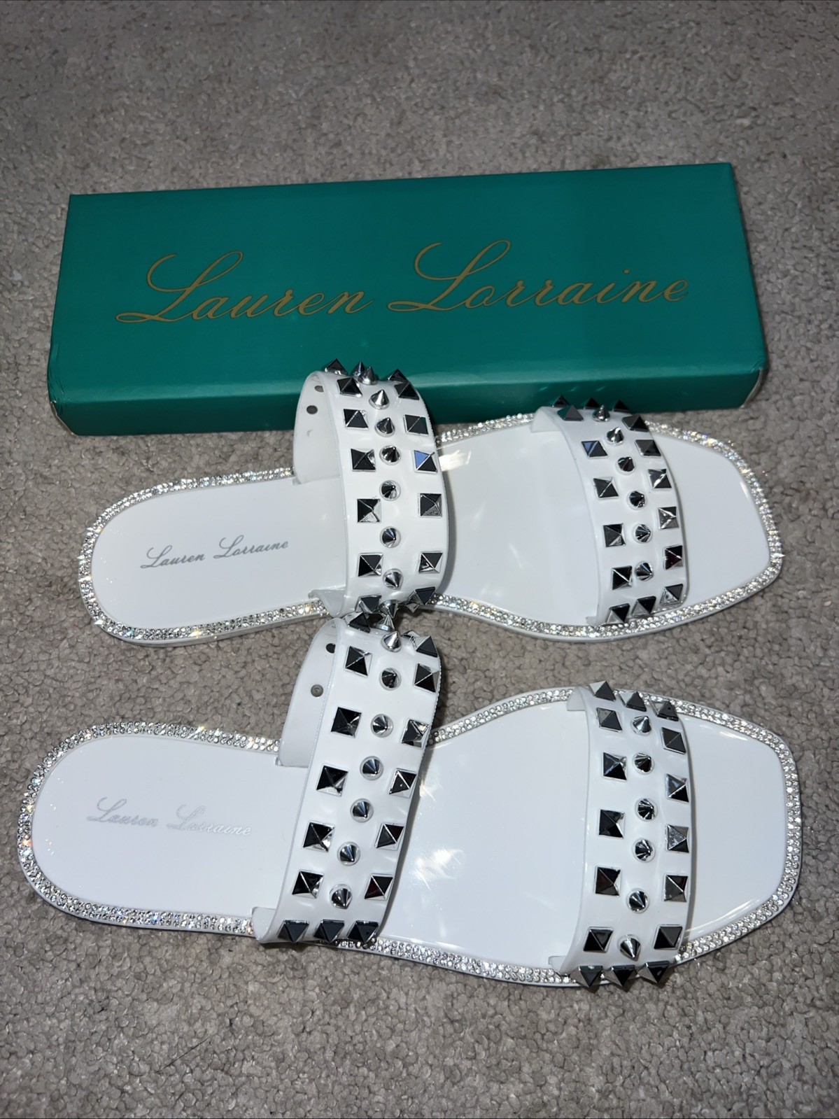 Lauren Lorraine Steel studs Rhinestones Patent White Leather Slides Size 9 NIB
