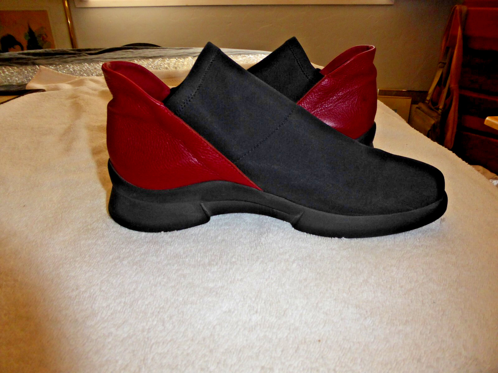 Arche Kytell Flat Leather Stretch Microfiber Ankle Booties Red/Blk. EU 37 = US 6
