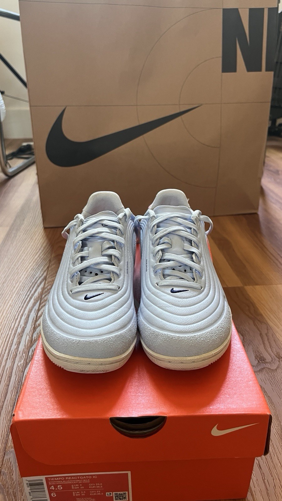 Nike Tiempo React Gato IC Men’s 4.5 Women’s 6