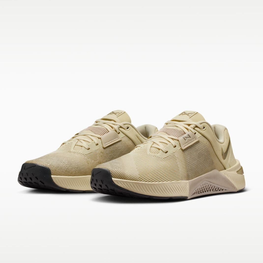 NIKE Women’s Metcon 10 SE IB6544-200 Light Khaki Cream 2 Anthracite