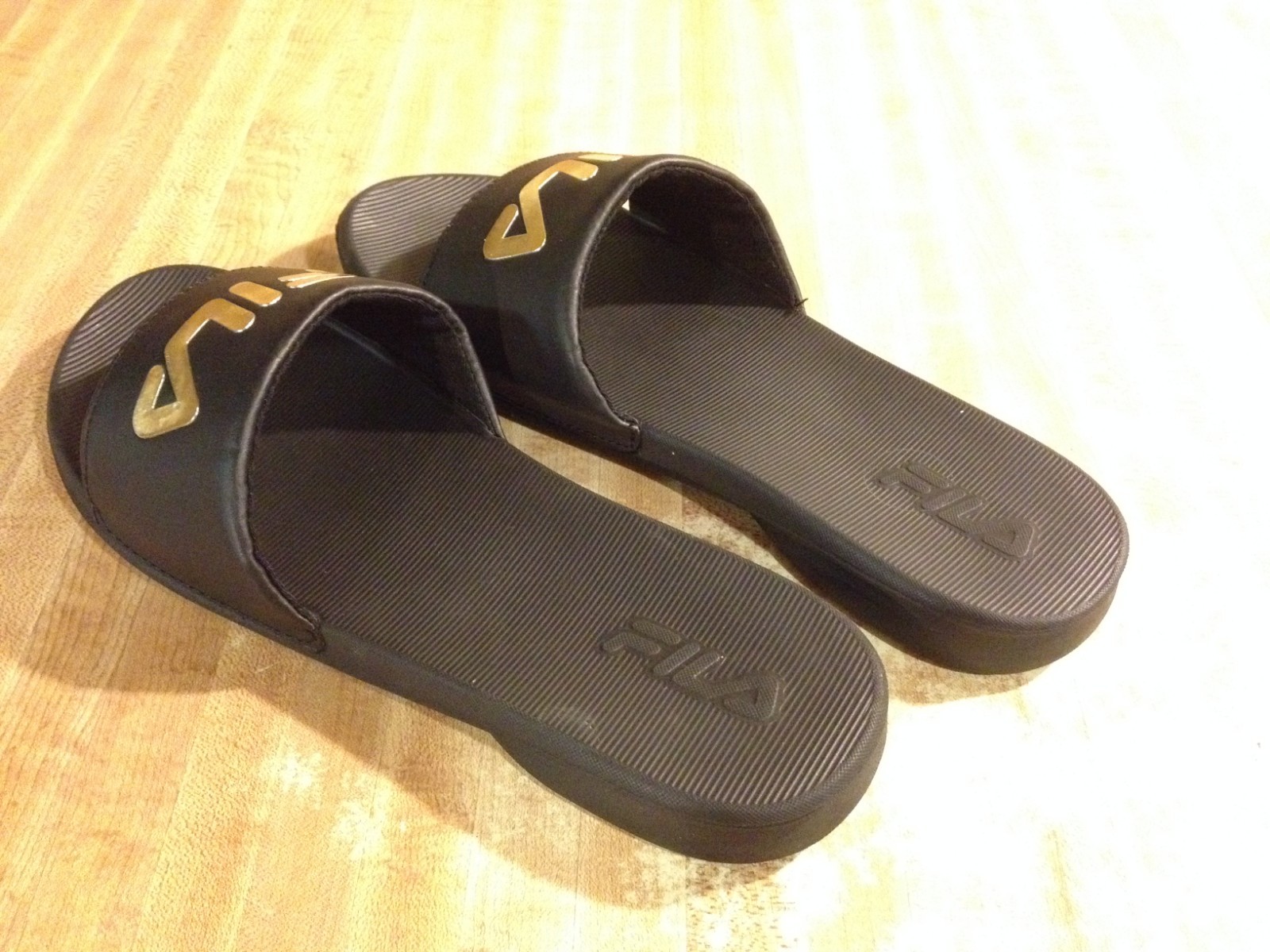 Fila Womens 10M Drifter Sleek ST Black Gold Slide Slip On Shower Sandals