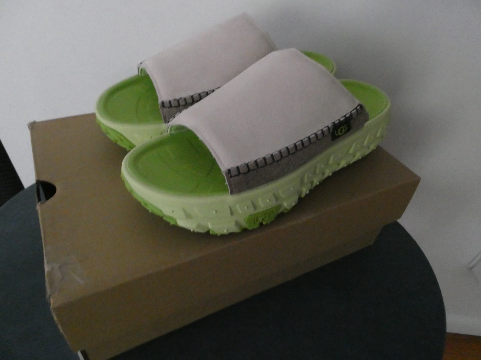 UGG Venture Daze Slide Sandal Shoe Unisex Men Size 12 / Women Size 13