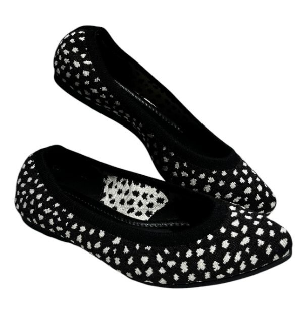 ALL BLACK US women’s 6 6.5 EU 36 White Knit Pointed Toe Comfort Ballet Flats