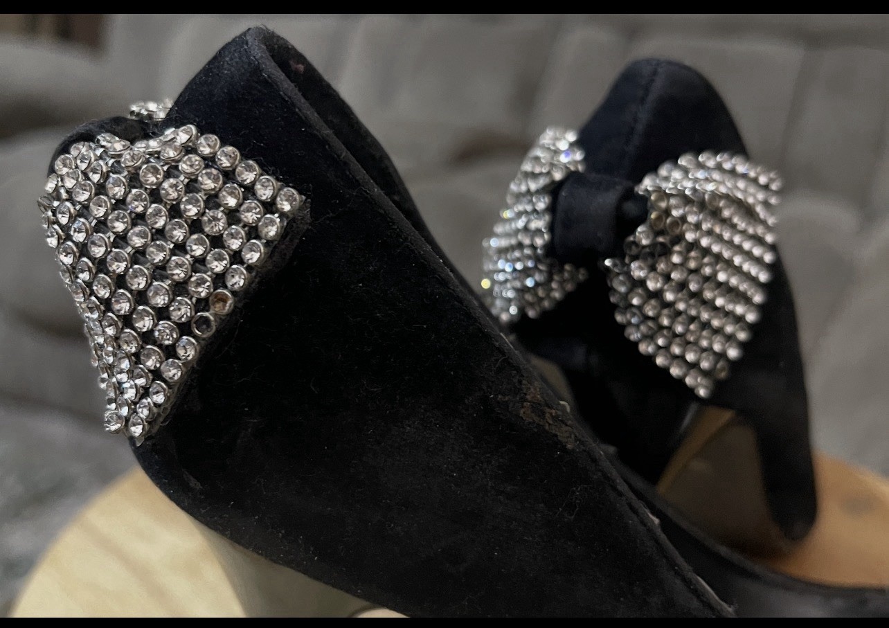 Anne Michelle Heels Y2K 7 Vintage Velvet Rhinestone Bow Black Womens Glam Pumps