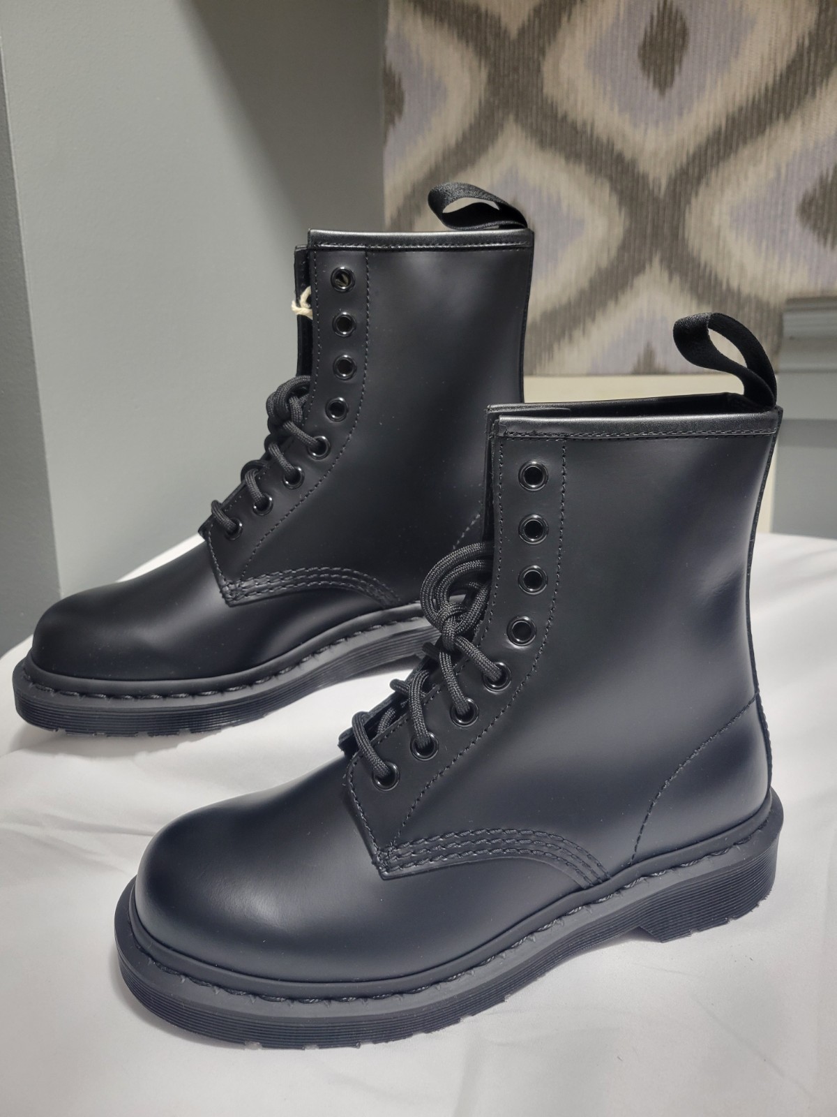NIB Doc Dr. Martens 1460 Mono Original 8 Eye Leather Boots Black Smooth M5/W6