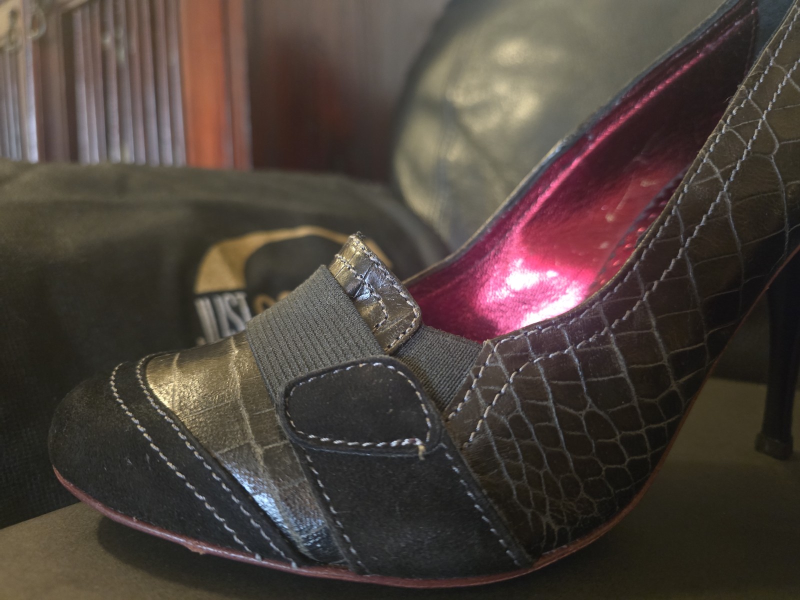 Roberto Cavalli «Just Cavalli» Black Croc Embossed Leather Pumps w/Suede Toe 39