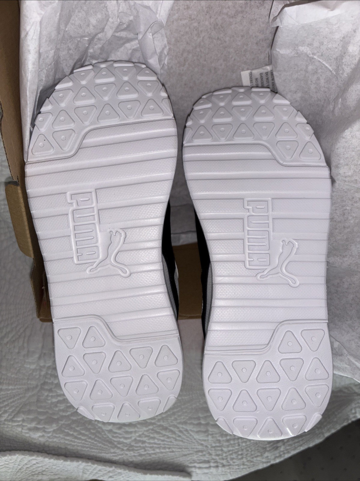 Puma R78 Voyage Women’s Size 5.5 Sneakers White Pink Fresh Mint
