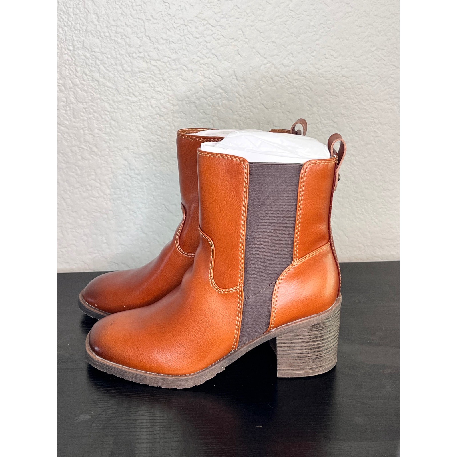 Zodiac ankle Boots Block Heel Side Zip Cognac Brown Leather New size 8.5