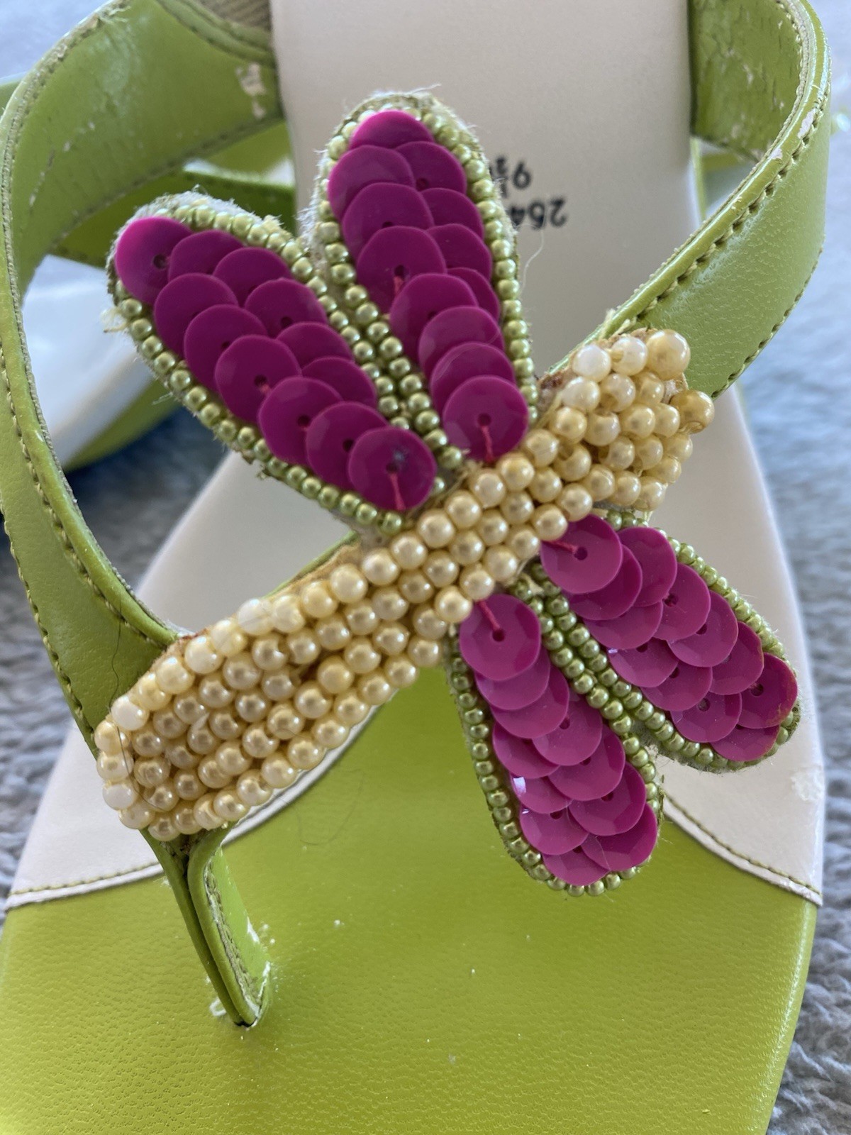 Life Stride Beaded Y2K VTG Size 9.5 Like Green Fuschia Sequins Thong Sandal