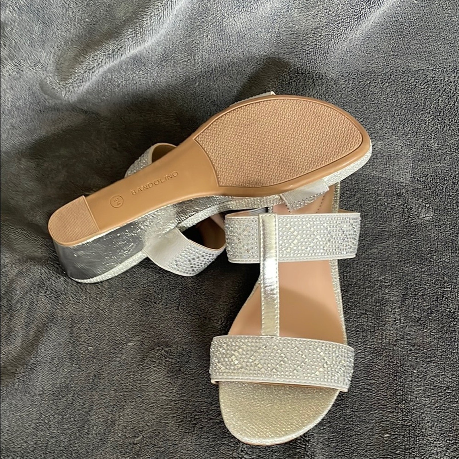 Bandolino Silver Sparkly Sandals with Rhinestone Embellishments