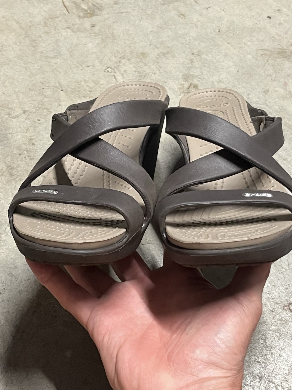 Crocs Cyprus IV Espresso Brown & Mushroom Beige block heels sandals 10 / 41.5