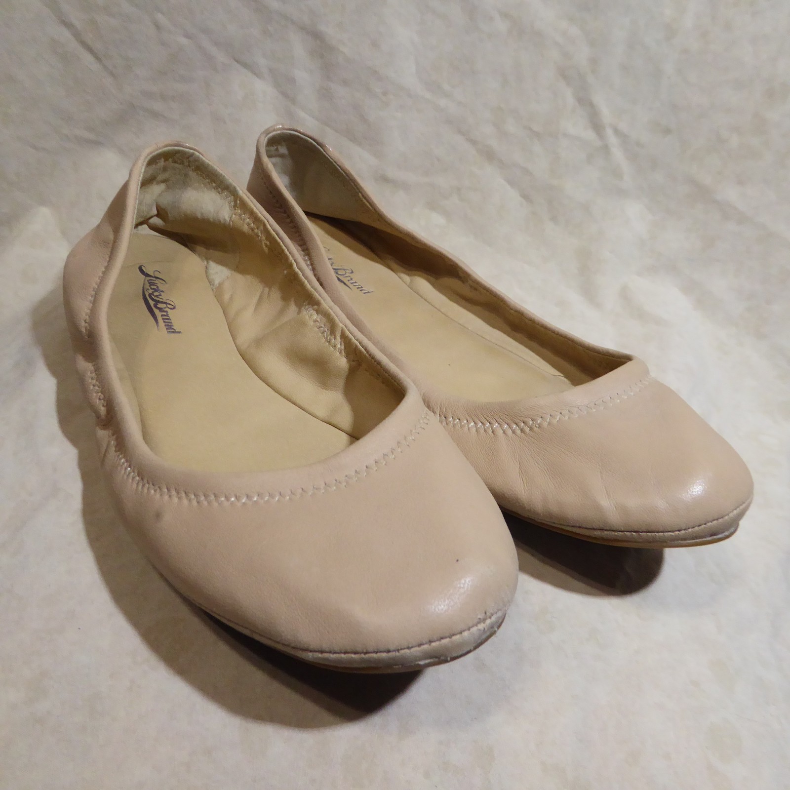 🩰 Lucky Brand Emmie Ballet Flats sz 9 M Nude Beige Leather; X Stitched Heels