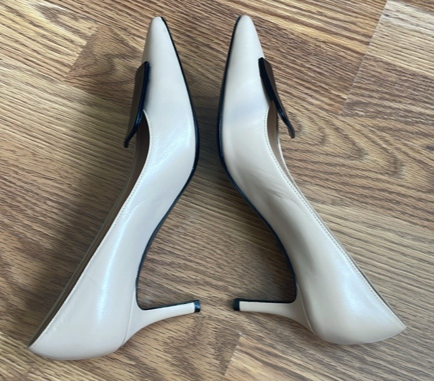 FABIO RUSCONI Italy Odette Nappa leather pump 36.5 Tan W/ Black Charm