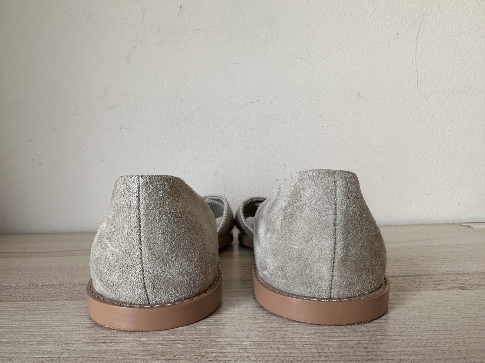 $250 VINCE Womens sz 5.5 IDA taupe suede woven slip on sandals flats