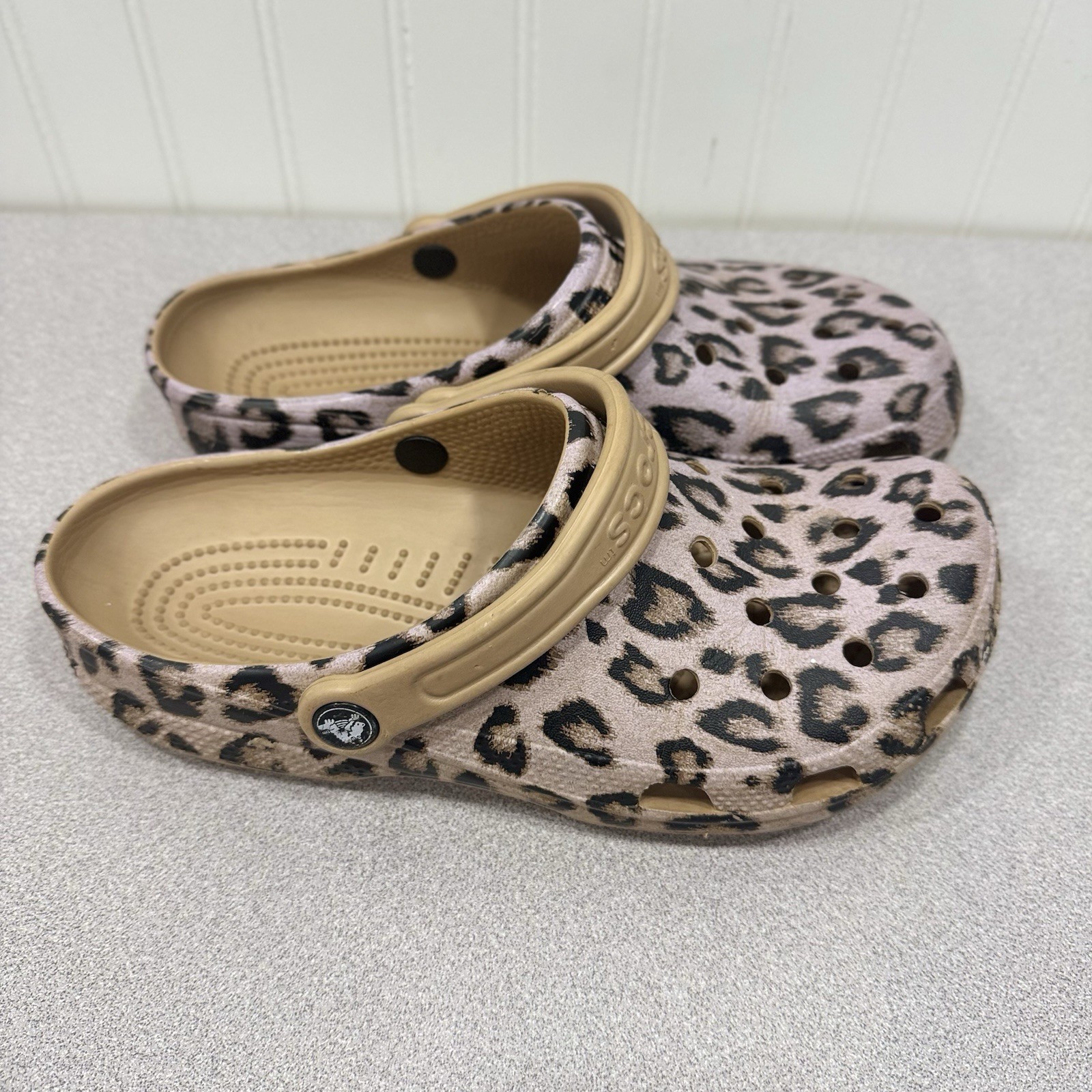 Crocs Classic Leopard Cheetah Animal Print Clog Sandals Shoes Women’s 9Men’s 7