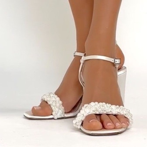 Jewel Badgley Mischka Ivory Satin Pearl Block Heel Sandals Womens 10 Wedding