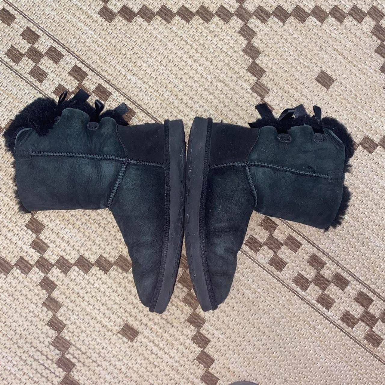 UGG black bailey bow mini boots cozy winter essential size 7