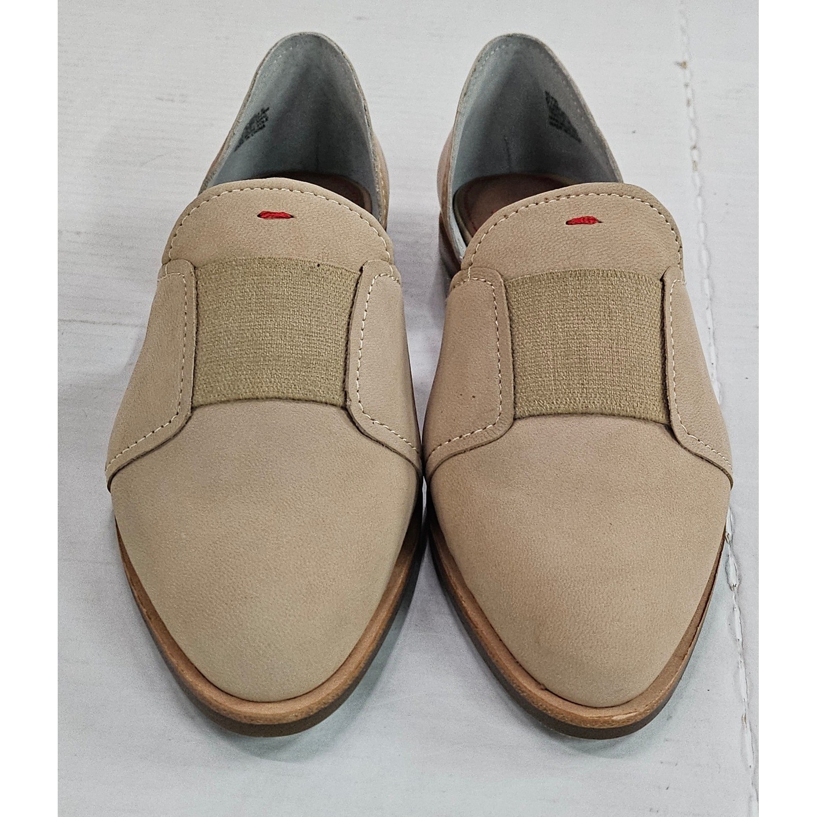 ED Ellen DeGeneres Kizi Stucco Nubuck Leather dOrsay Flats Beige Womens 5.5M