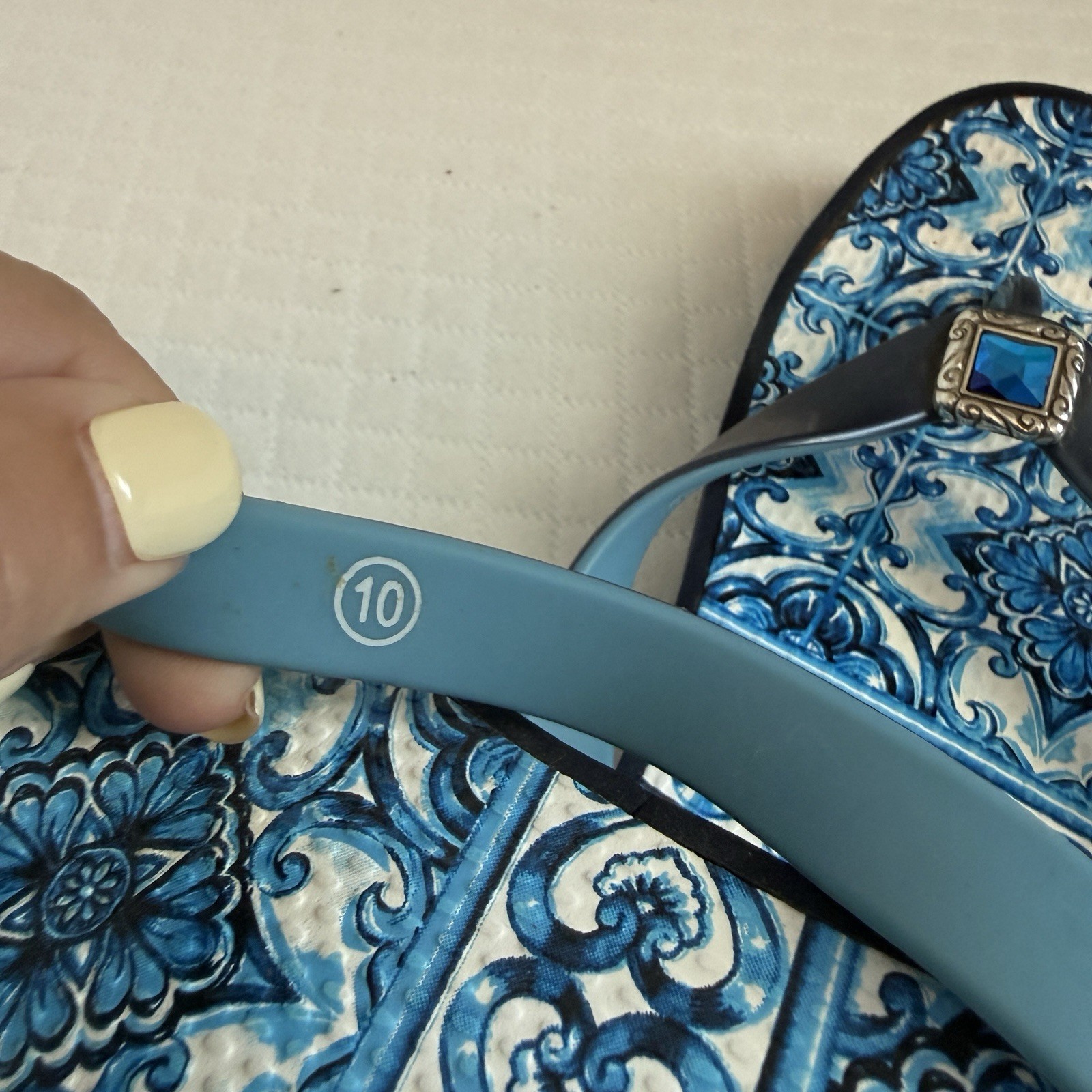 Brighton Platform Thong Flip Flops 10 Blue White Tile Print Sandals Jewel Luxury