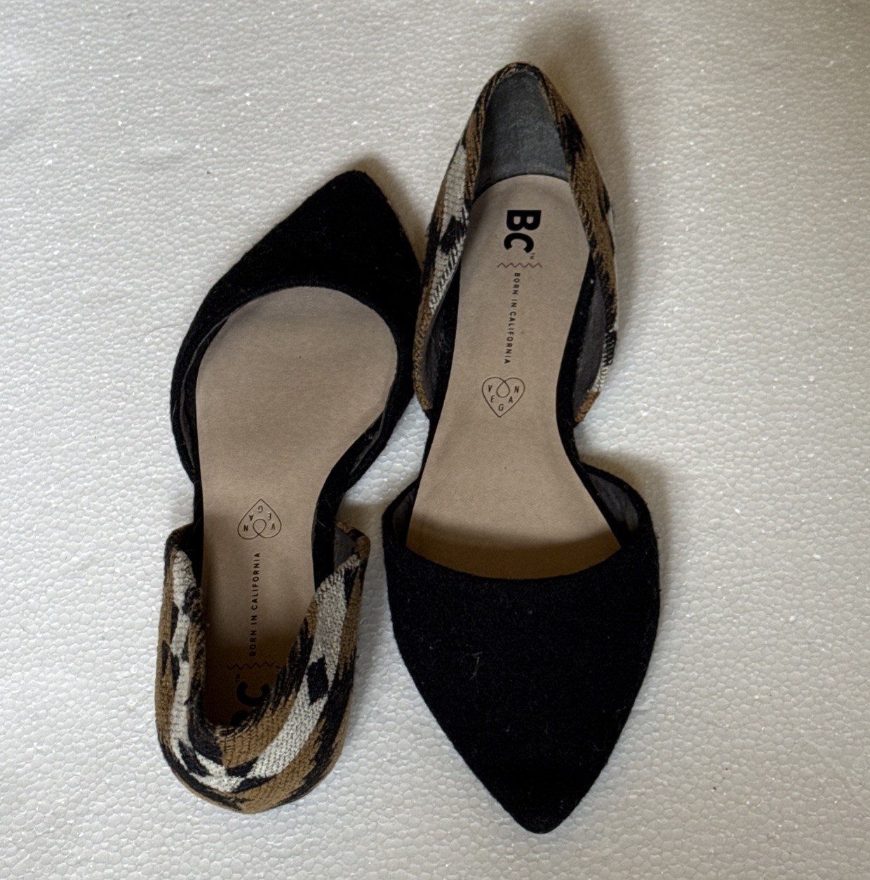 BC Born In California Vegan Women’s Slip On Flats Pointy Toe Aztec Print Size 6