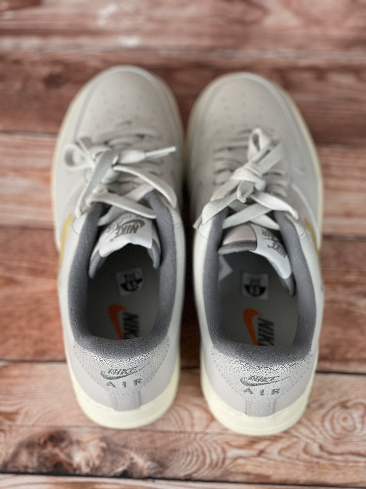 Nike Air Force 1 ’07 LX Light Bone Vanilla Shoes DC8894-001 Men’s 6.5 Women’s 8