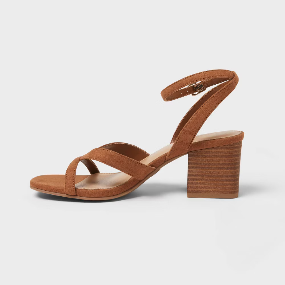 Women Quincy Block Heels – Universal