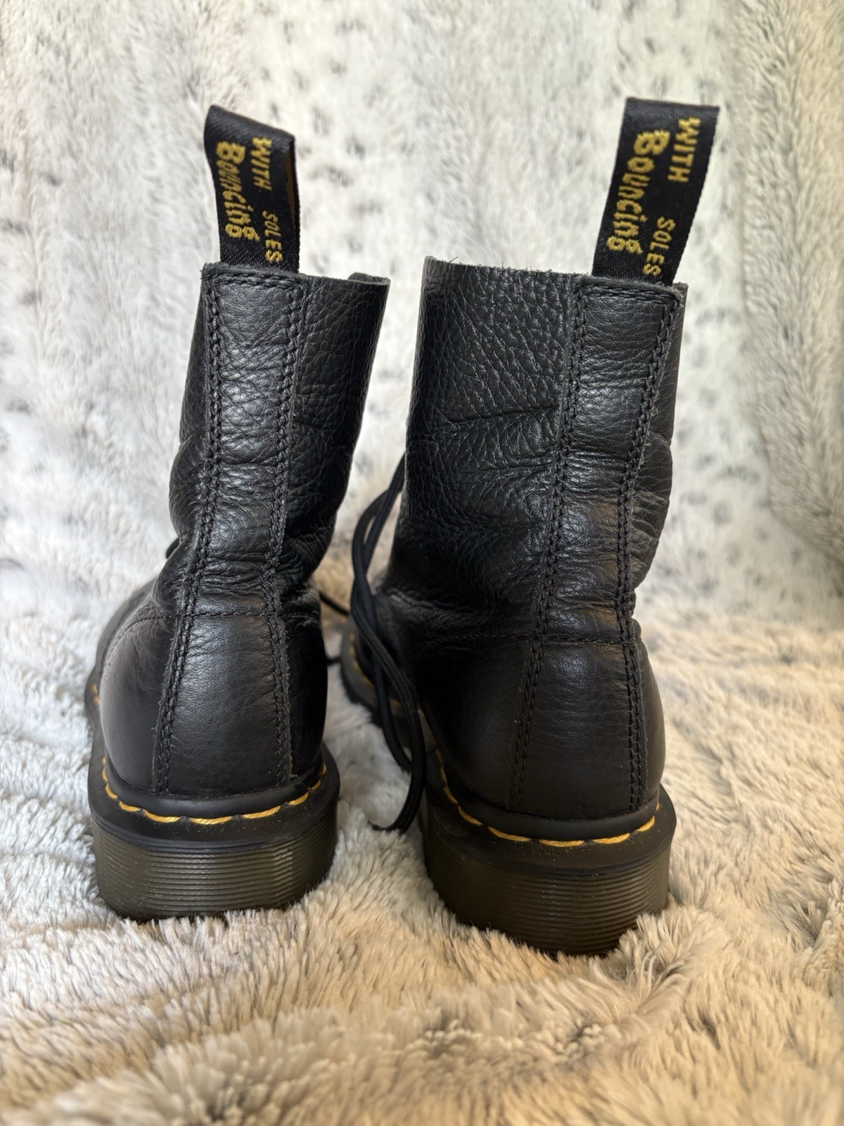 Dr. Martens 1460 Pascal Virginia Leather Lace Up Boot Women 6 Black Combat 8 Eye