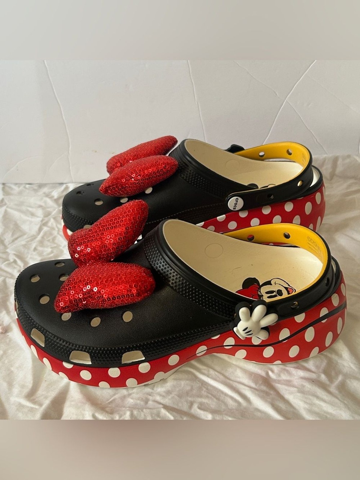 NEW Disney X Crocs Women Minnie Mouse Platform Clog Sequin Bow Whimsical collab