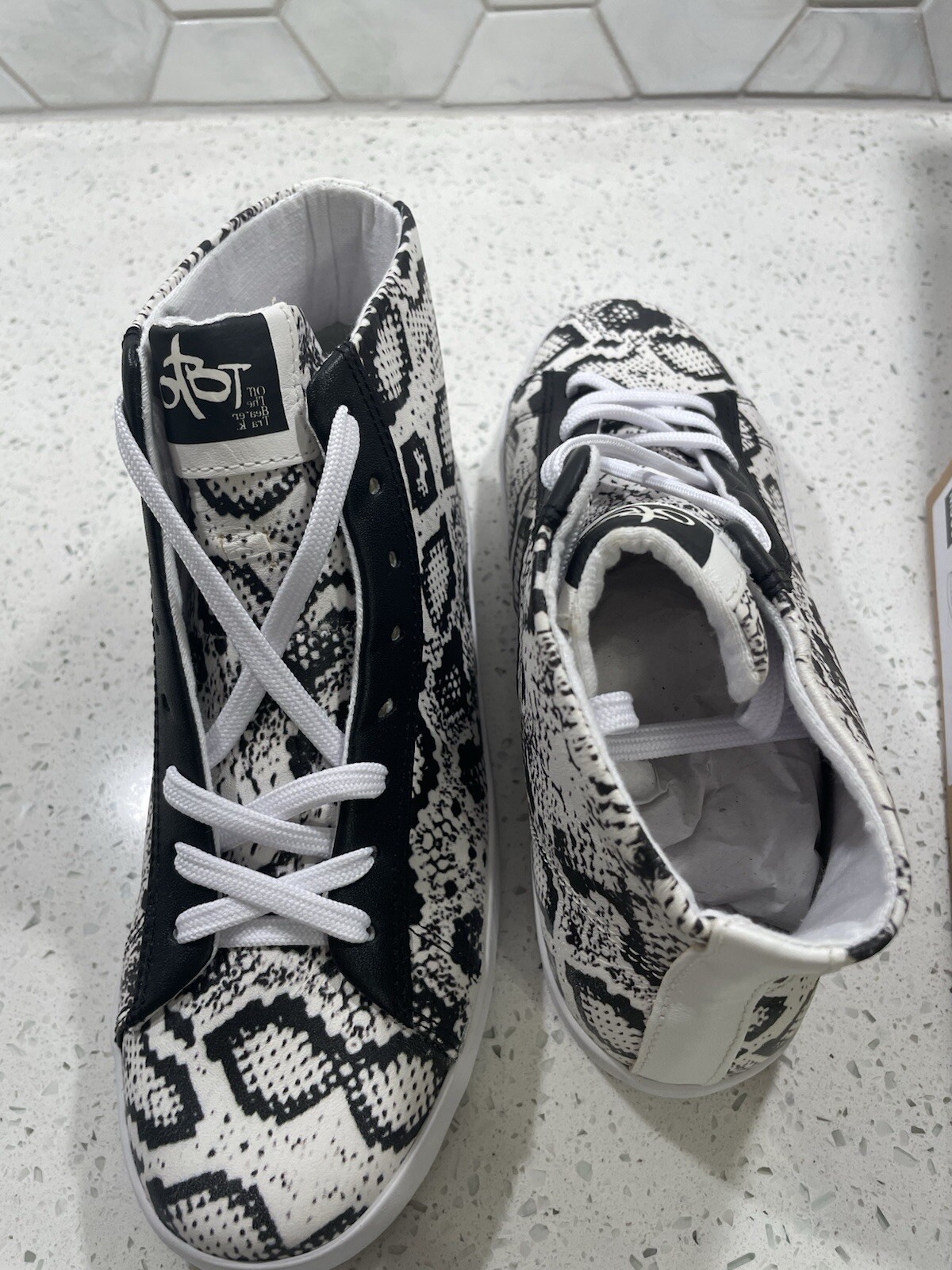OTBT Leather Woman’s Size 6.5 High Top Snakeskin Sneakers NEW Recycled Materials