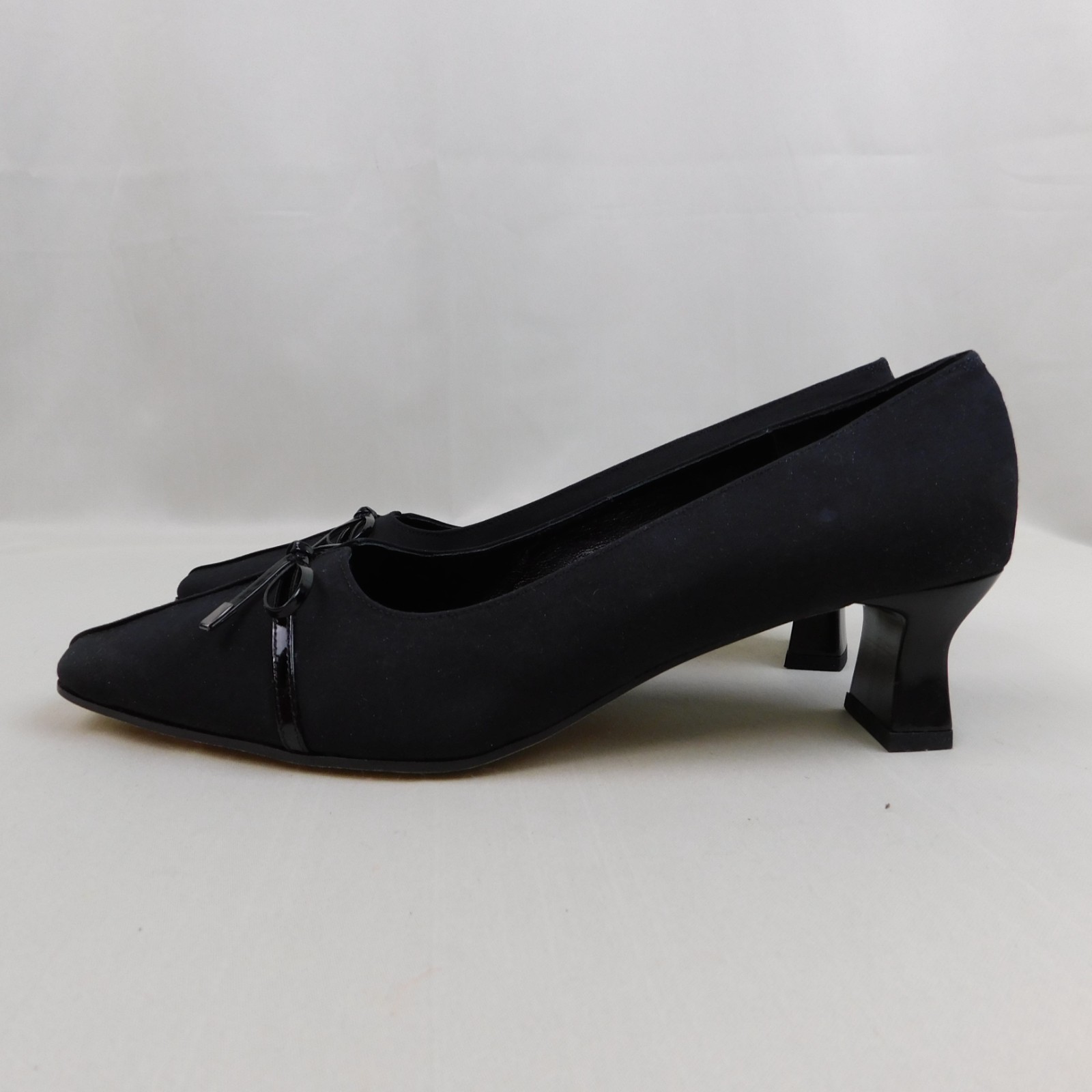 Vintage Vaneli Rhea Flared Block Heel Leather Square Toe Bow Pumps Black 9.5C