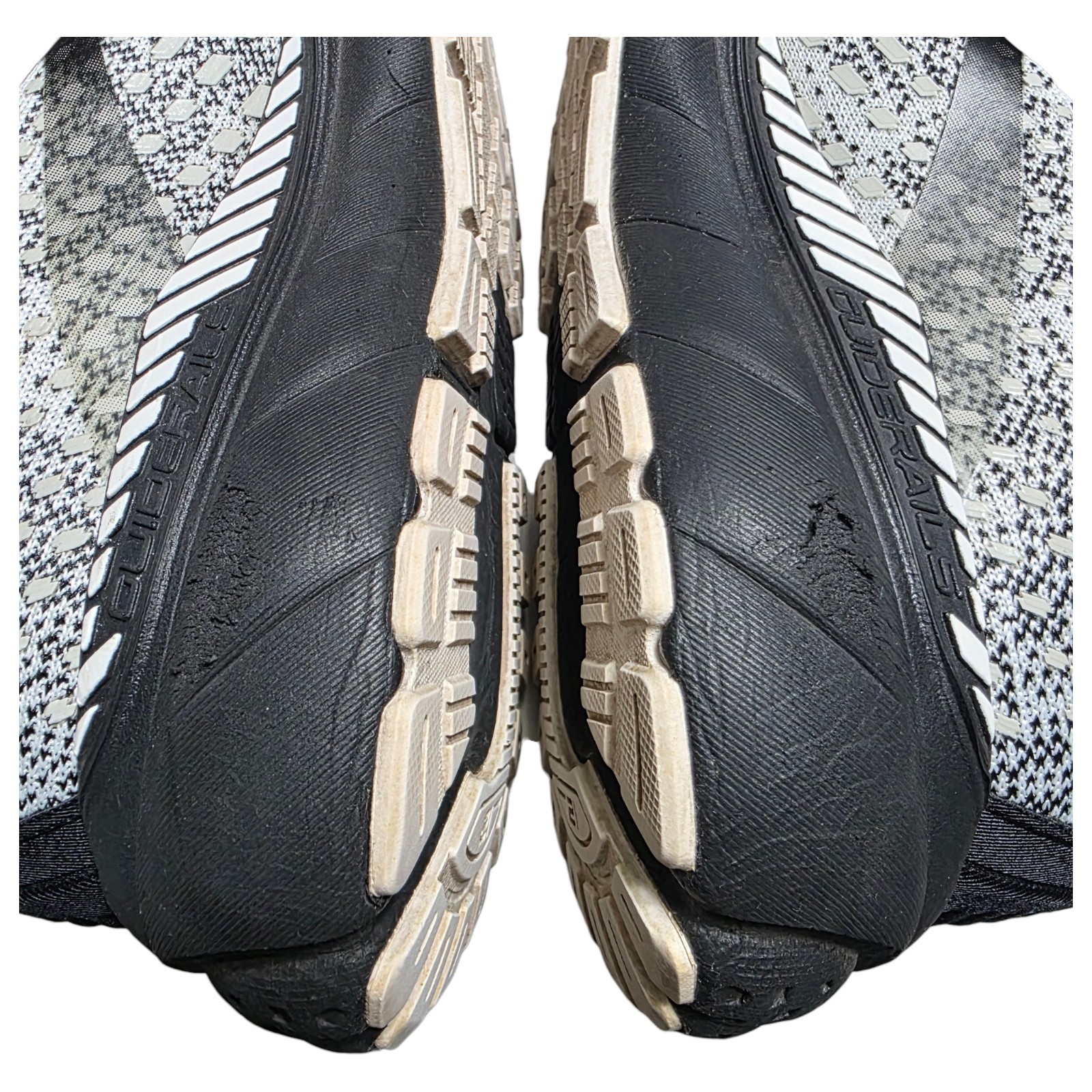 Brooks Adrenaline GTS 21 Womens 10 Gray Running Shoes Sneakers 1203291B135