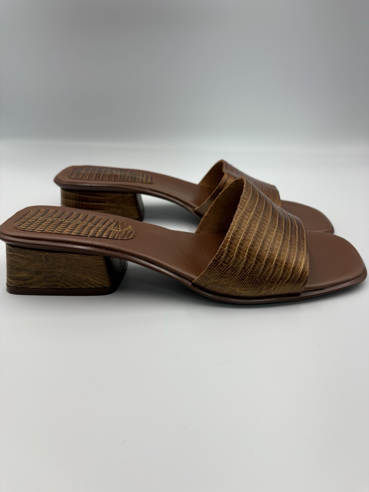 Bandolino Women’s Slide Sandals Brown Leather Animal Print Strappy Slip-On 8.5