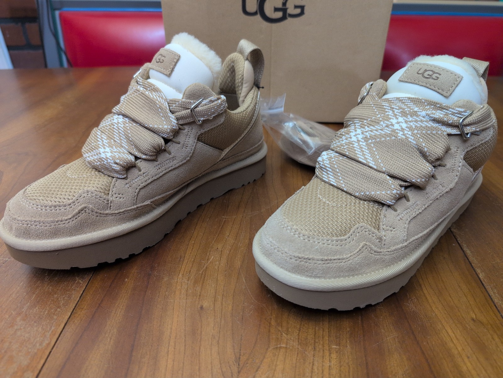 UGG Women’s Lowmel Sneakers in Sand Suede Sz 7 NEW 1144032 Faux Fur Lined