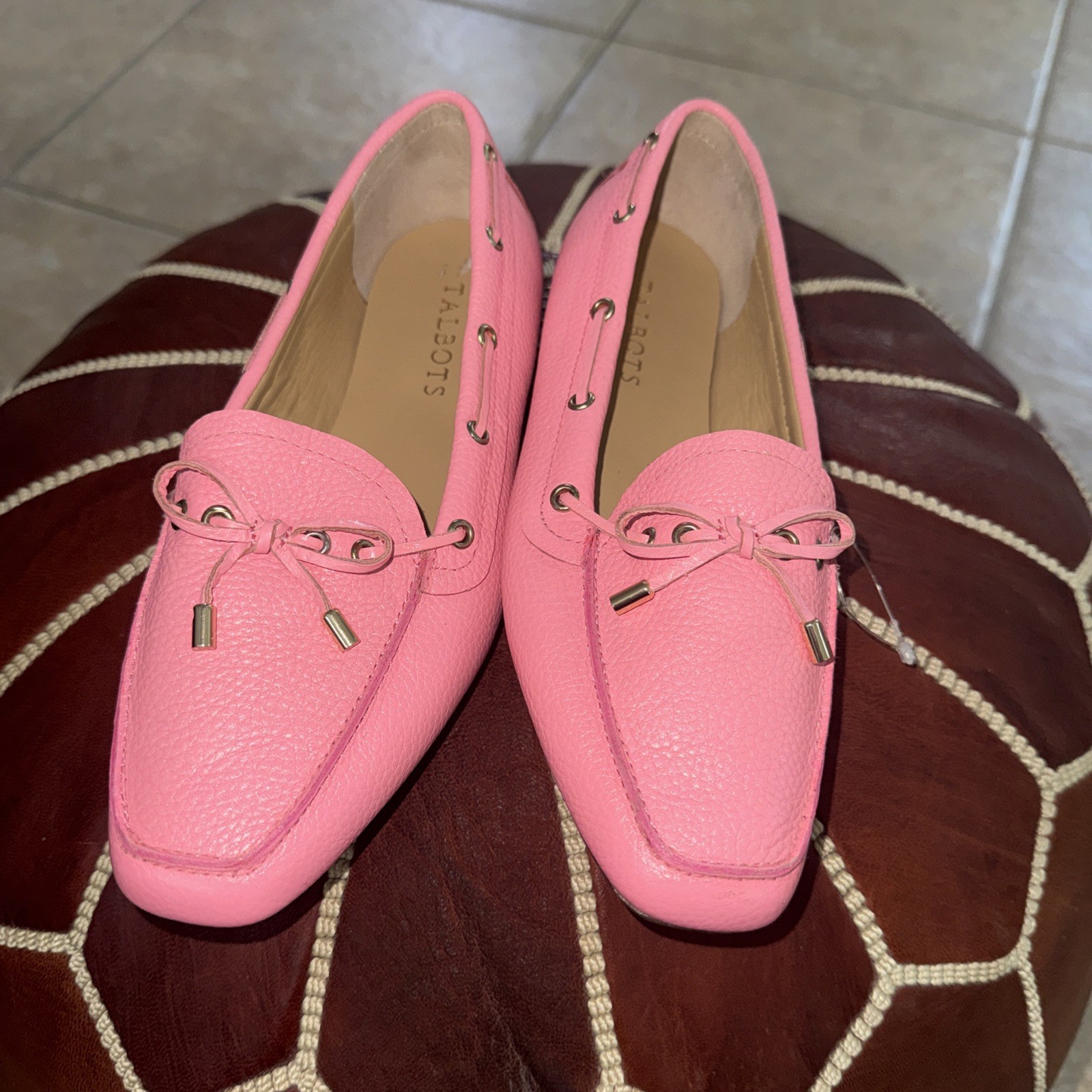 Rare 7.5 M Talbots Hot Pink Pebbled Leather with Gold Metal Tassel