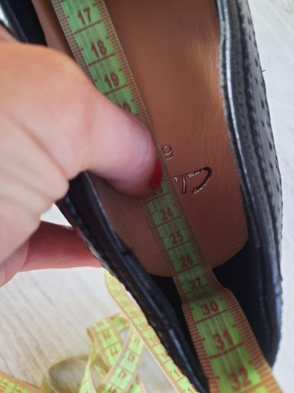 women clarks loafers black leather 39.5 #7A5A