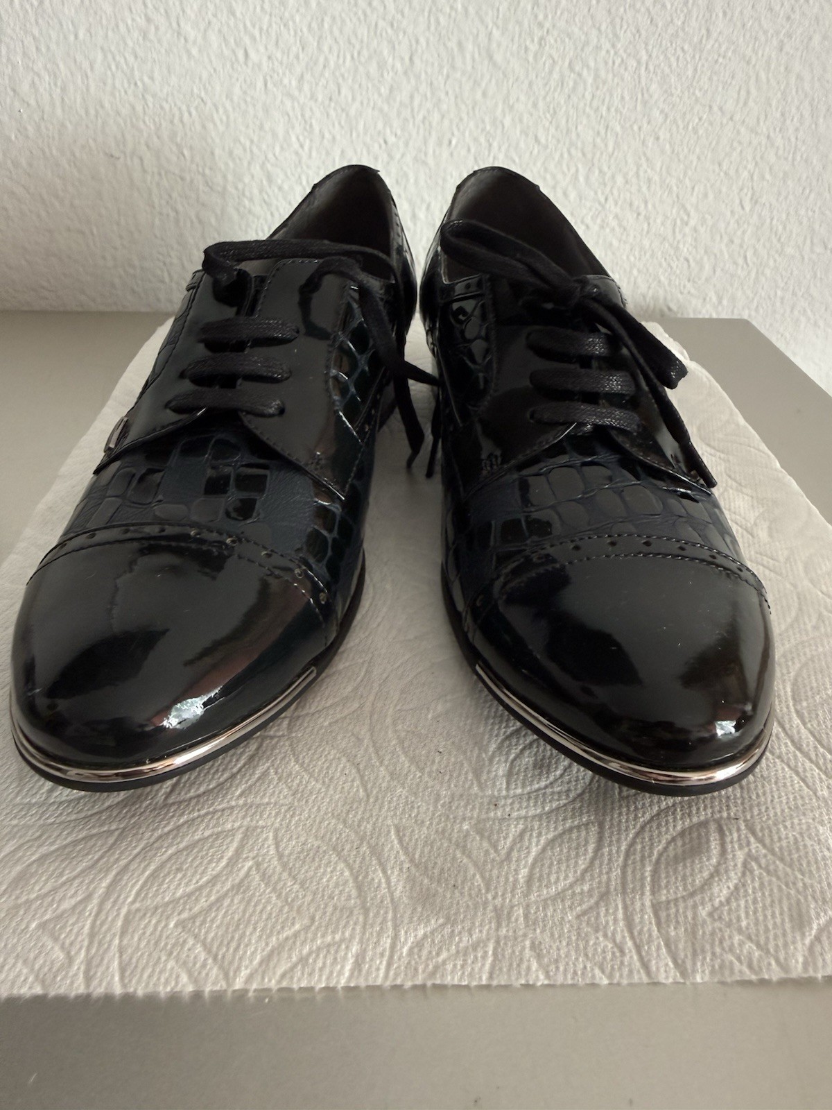 Cavaletto Women’s Black Leather Patent Croc Lace-Up Oxford Flats EU 39 US 8