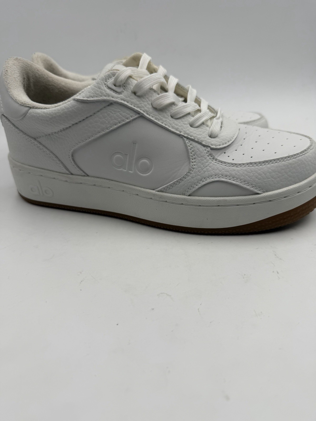 Alo Yoga Recovery Mode Sneakers White Women Size 8