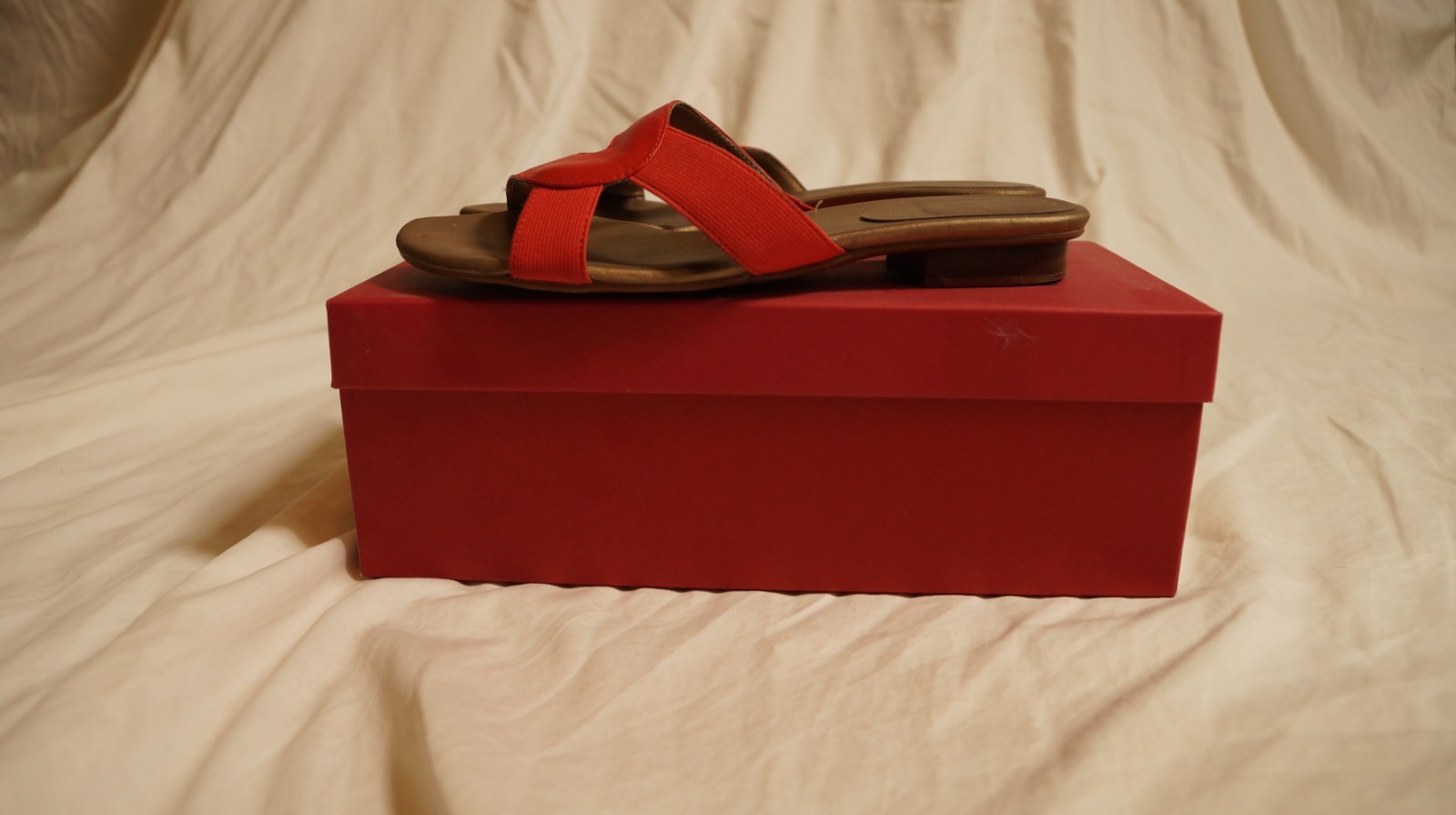 Vaneli Birley Red Nappa Slides Size 7.5M